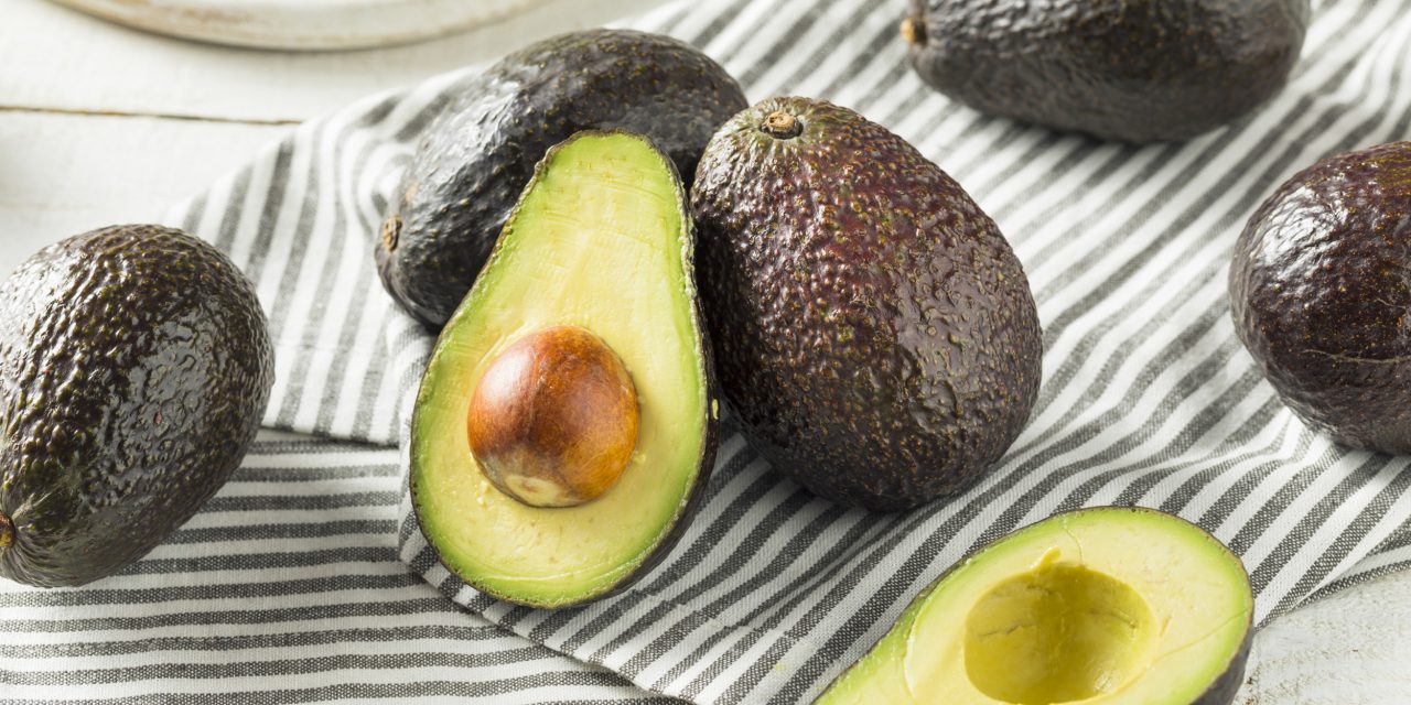 Польза авокадо: кому можно этот необычный фрукт? Как выбрать?